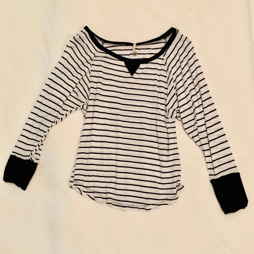 Horizontal stripe, 3/4 sleeve shirt